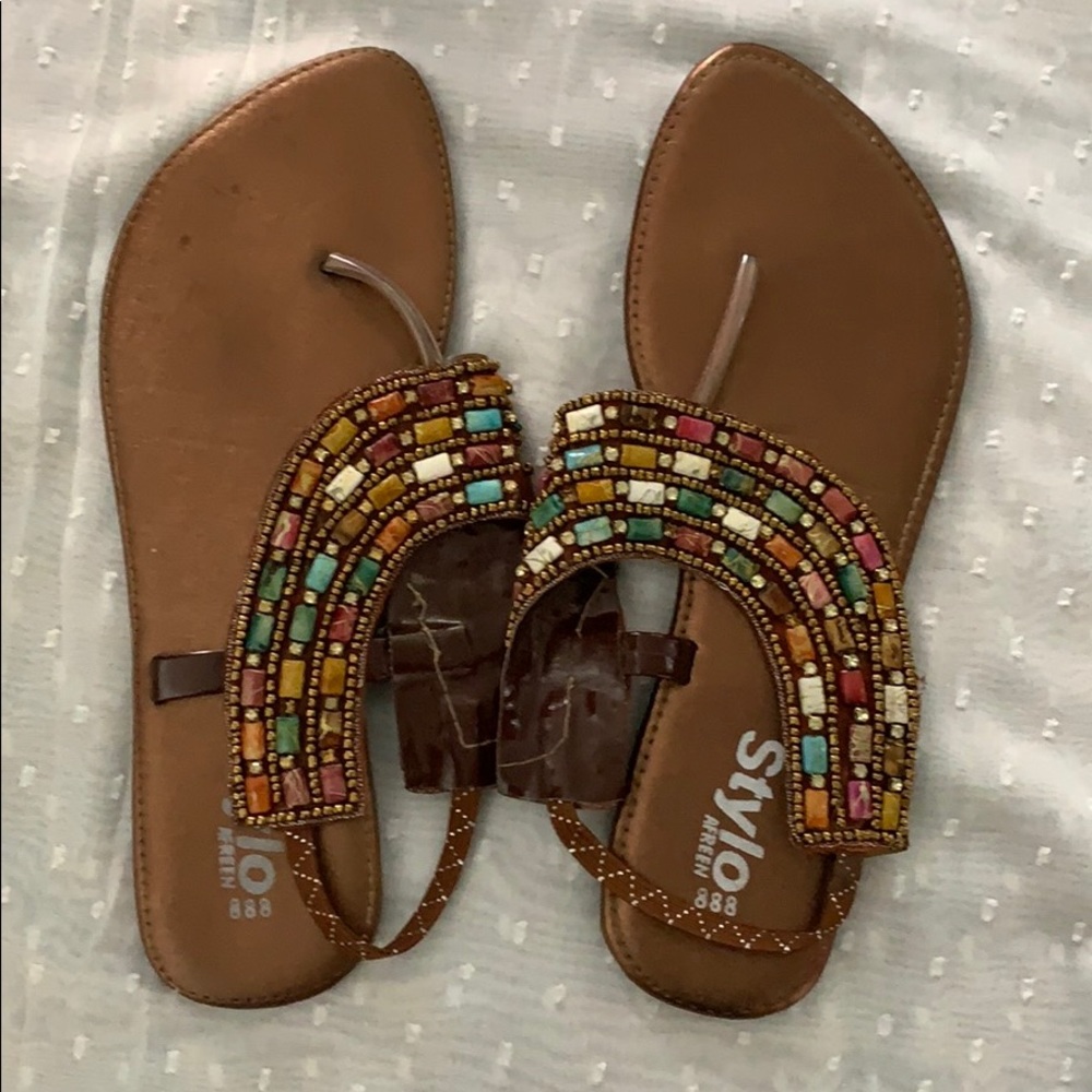 Free W/Purchase: Stylo Stylish Pakistani Chappal